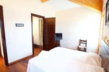 Impresionant Xalet La Roca Forada Apartment Guils de Cerdana Exterior photo